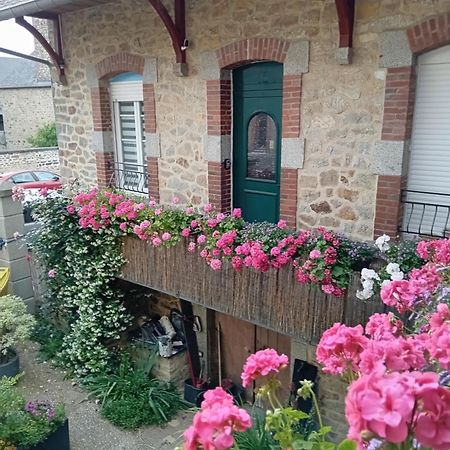 Les Gites De Lyly Pontorson Ngoại thất bức ảnh